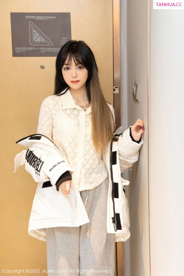 小奶瓶呜呜  [XiuRen]高清写真图 2022.01.17 No.4470 奶瓶第7张图片